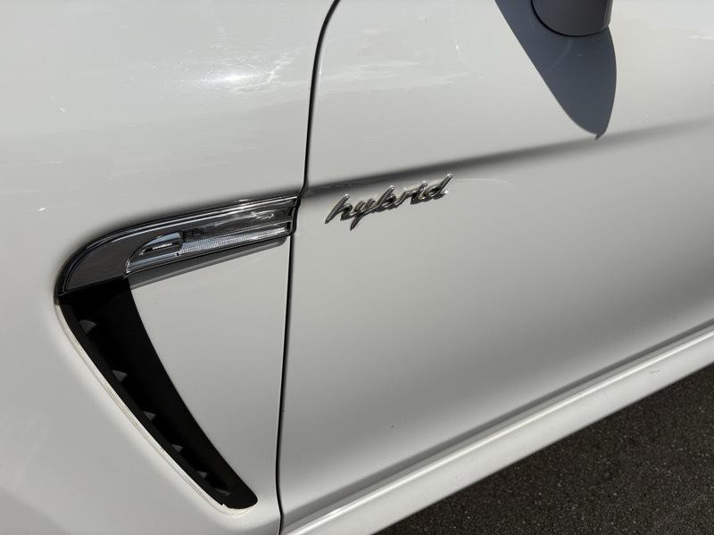 2012 Porsche Panamera Image 9