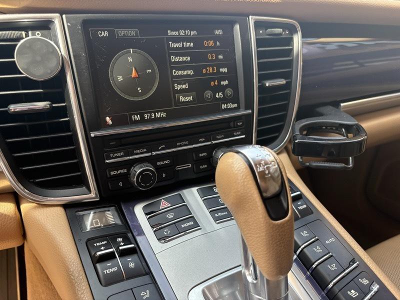 2012 Porsche Panamera Image 19