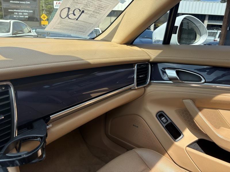 2012 Porsche Panamera Image 25