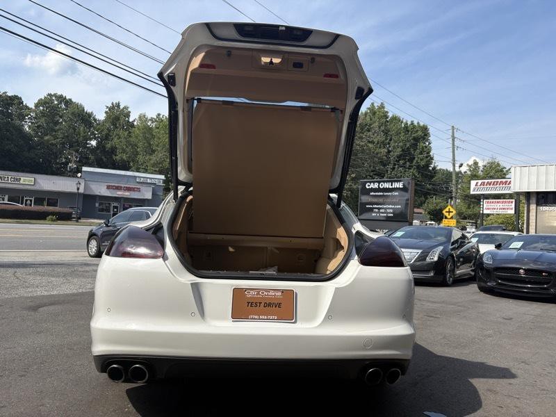2012 Porsche Panamera Image 34
