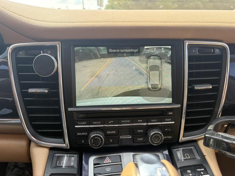 2012 Porsche Panamera Image 36