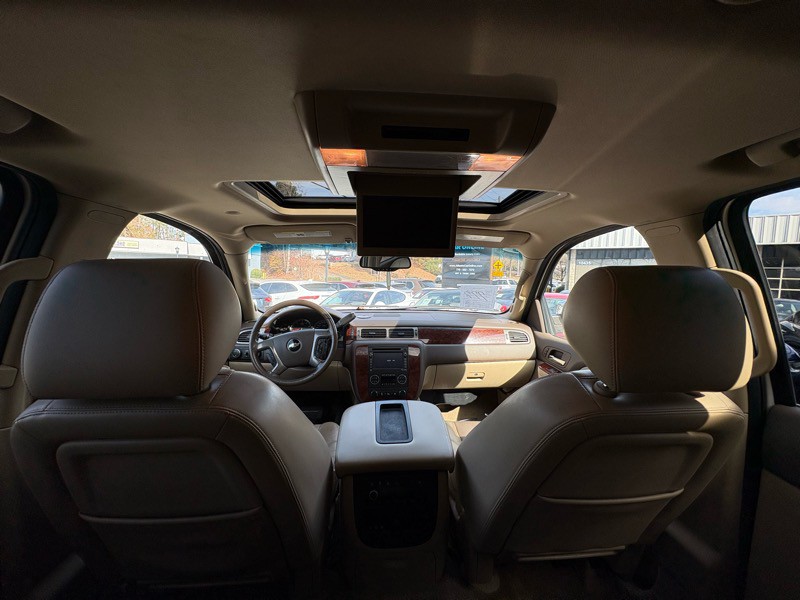 2010 Chevrolet Tahoe Image 14