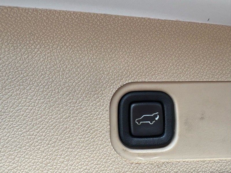 2010 Chevrolet Tahoe Image 26