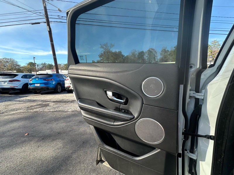 2016 Land Rover Range Rover Evoque Image 26