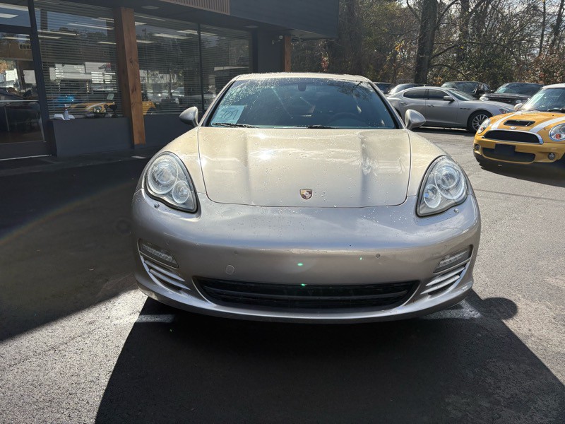 2012 Porsche Panamera Image 2