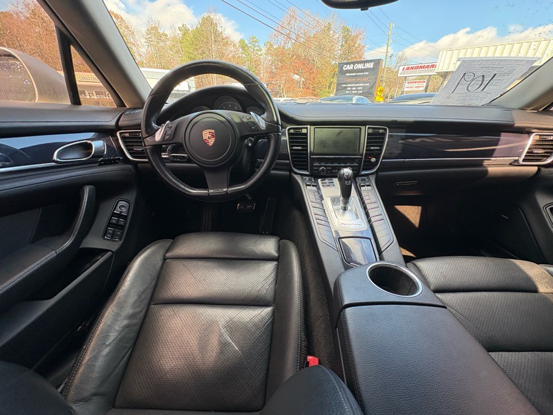 2012 Porsche Panamera Image 12