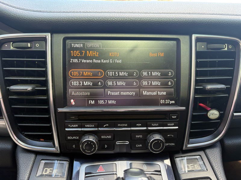 2012 Porsche Panamera Image 16