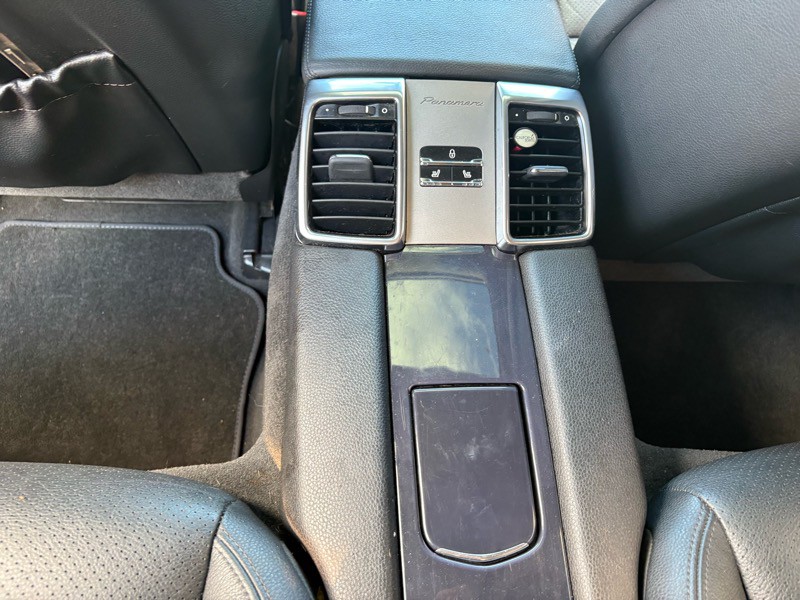 2012 Porsche Panamera Image 23