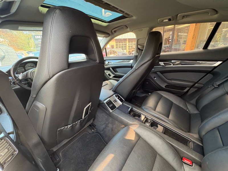 2012 Porsche Panamera Image 24