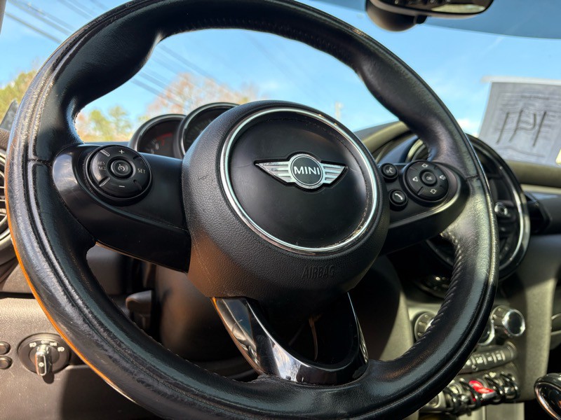 2016 MINI Cooper Image 15