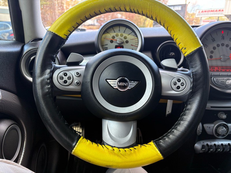 2007 MINI Cooper Image 12