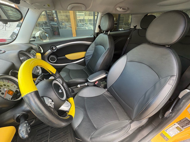 2007 MINI Cooper Image 19