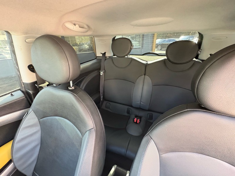 2007 MINI Cooper Image 20