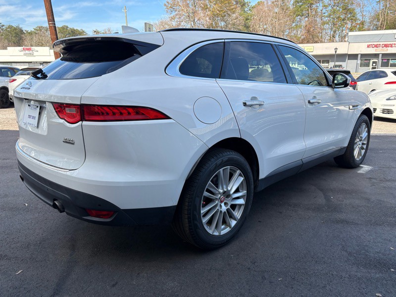 2017 Jaguar F-PACE Image 5