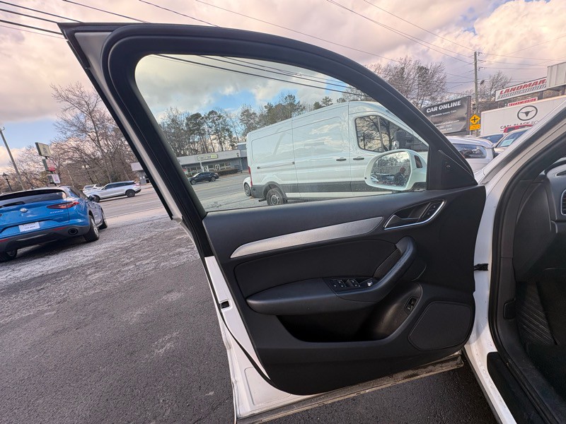 2016 Audi Q3 Image 21