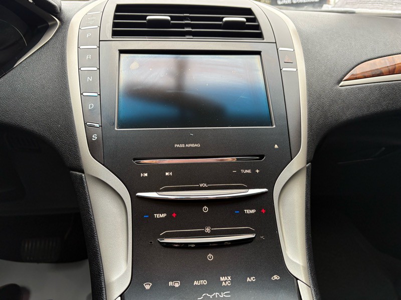 2016 Lincoln MKZ Image 15