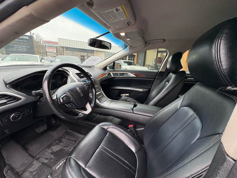 2016 Lincoln MKZ Image 19