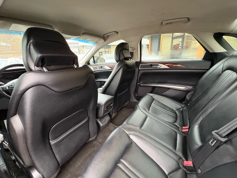 2016 Lincoln MKZ Image 23