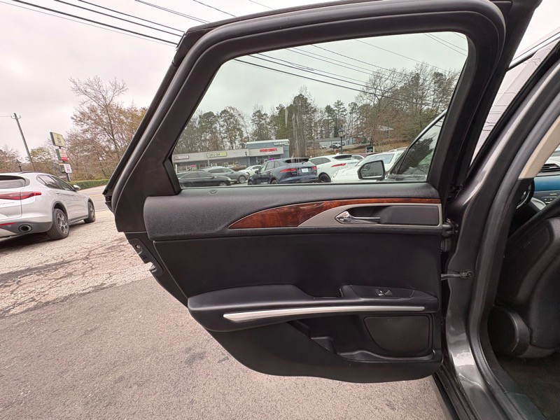 2016 Lincoln MKZ Image 25