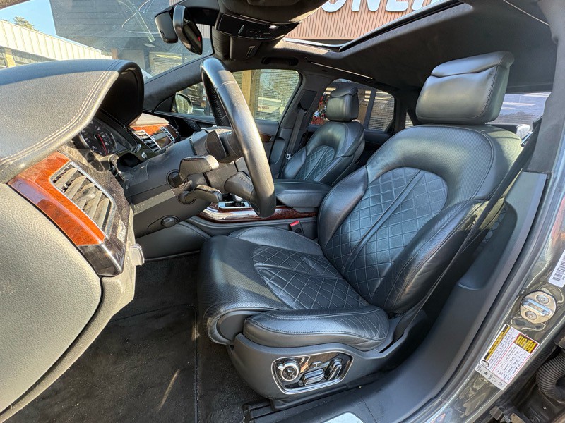 2013 Audi A8 Image 10