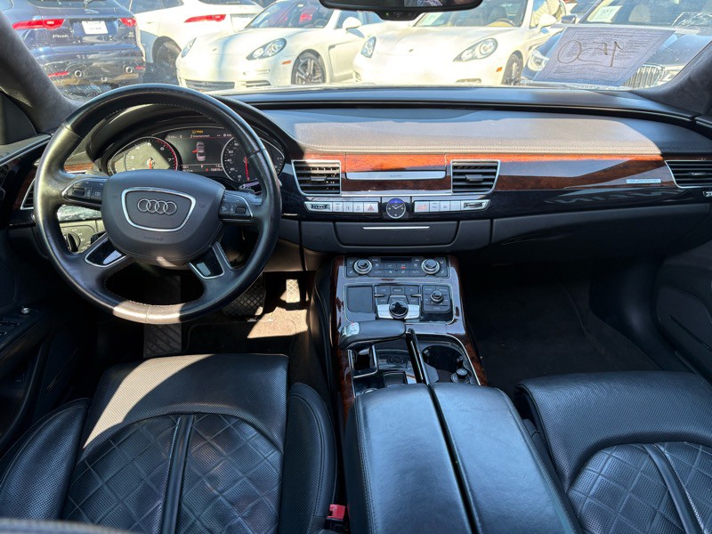 2013 Audi A8 Image 11