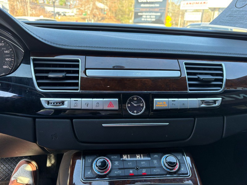 2013 Audi A8 Image 13