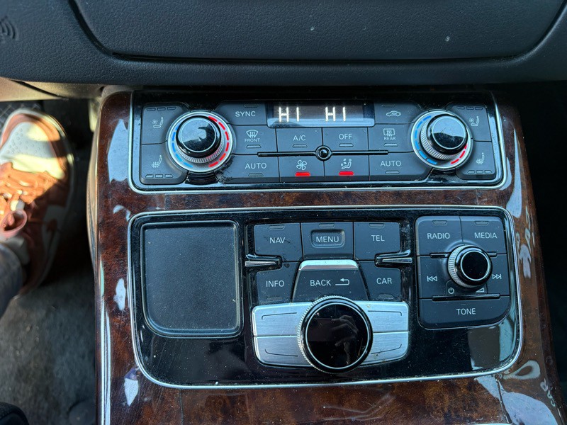 2013 Audi A8 Image 14