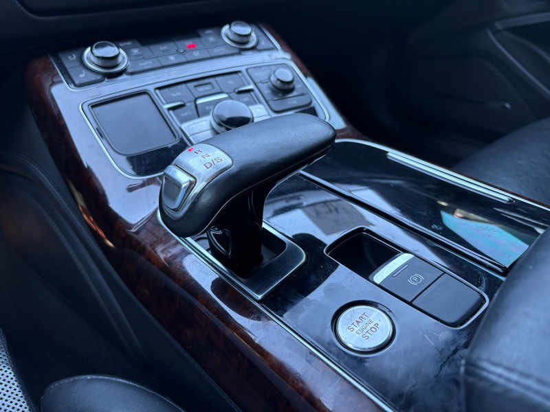 2013 Audi A8 Image 15