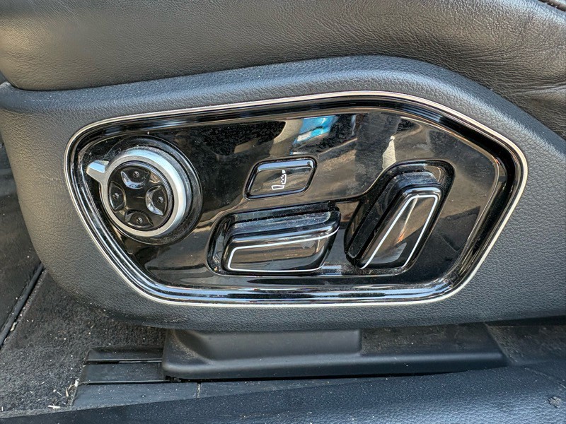 2013 Audi A8 Image 17