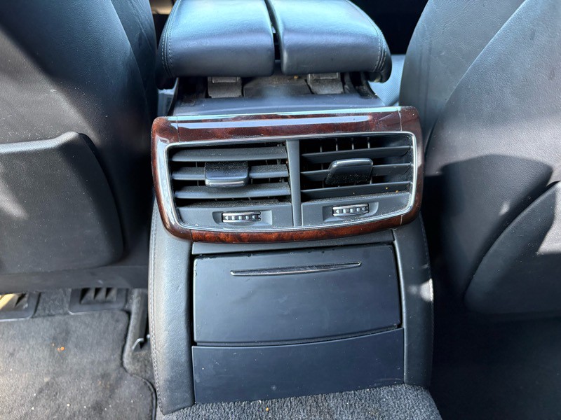 2013 Audi A8 Image 21