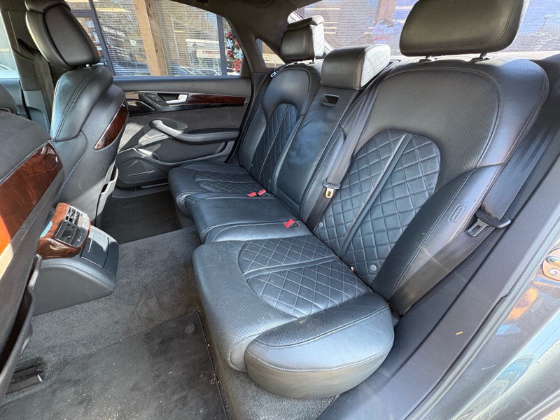2013 Audi A8 Image 23