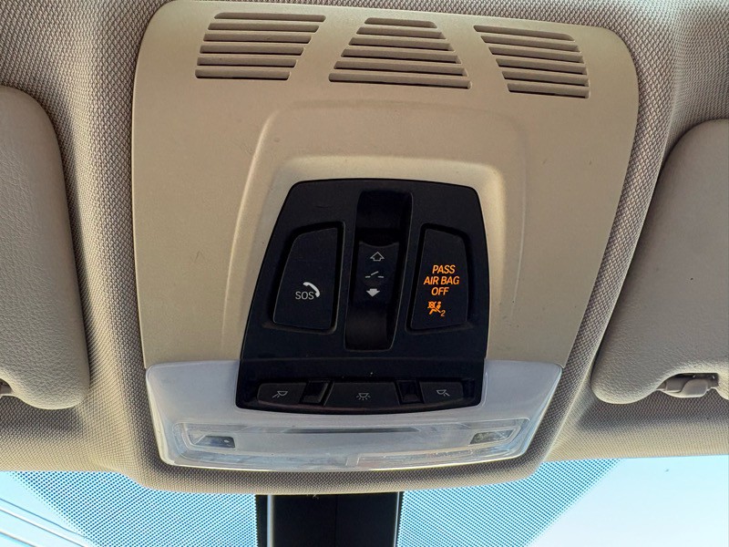 2014 BMW 3 Series Image 12