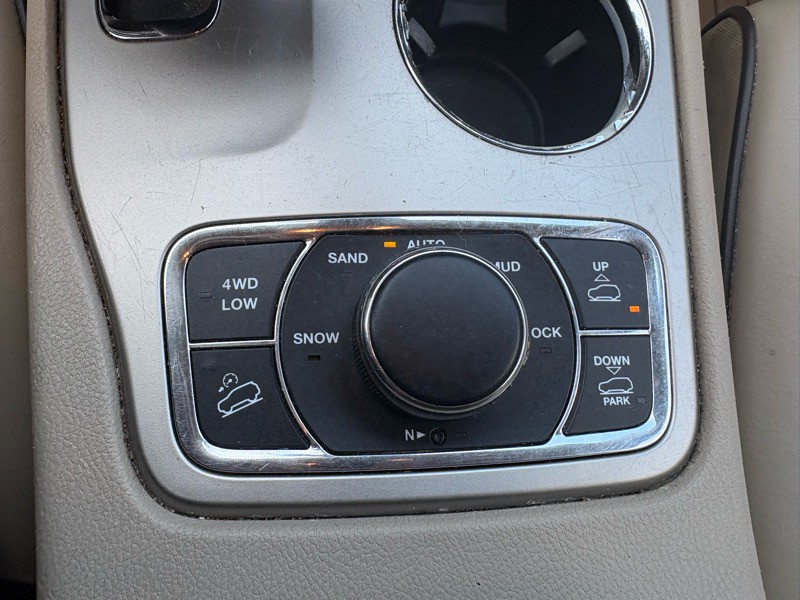 2014 Jeep Grand Cherokee Image 17