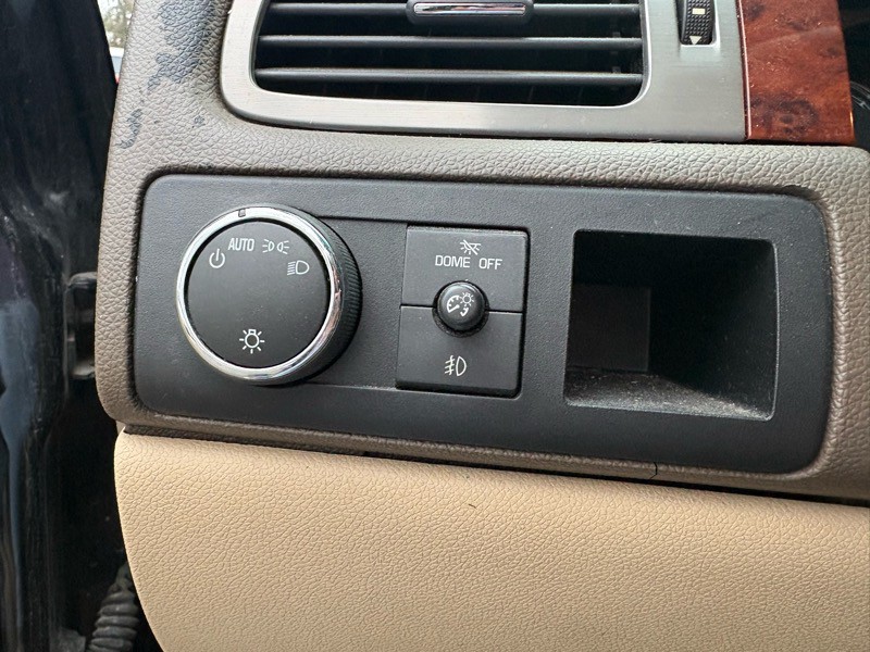 2013 Chevrolet Tahoe Image 12