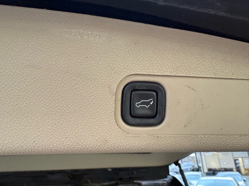 2013 Chevrolet Tahoe Image 28