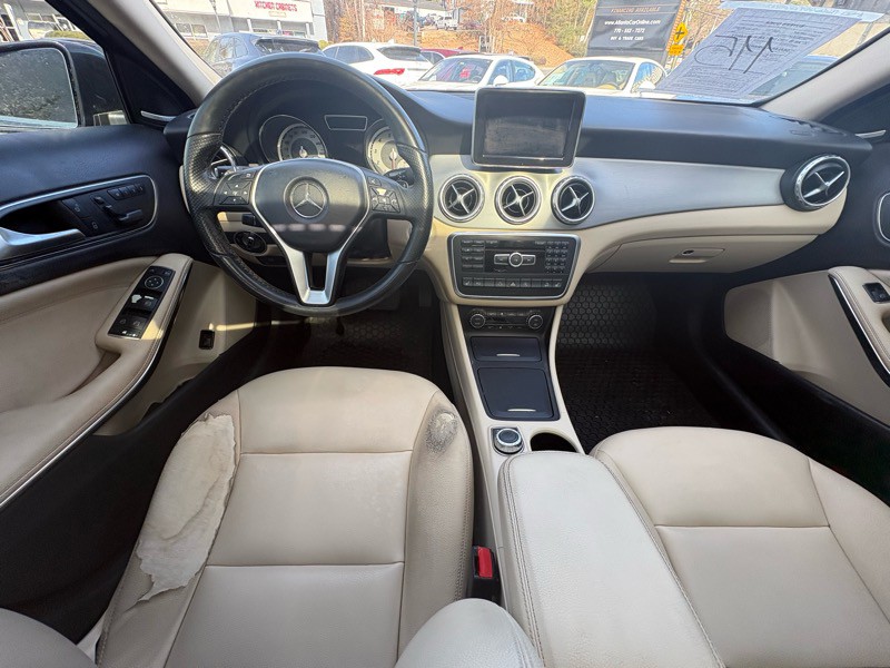 2015 Mercedes-Benz GLA-Class Image 10