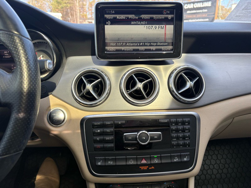 2015 Mercedes-Benz GLA-Class Image 13