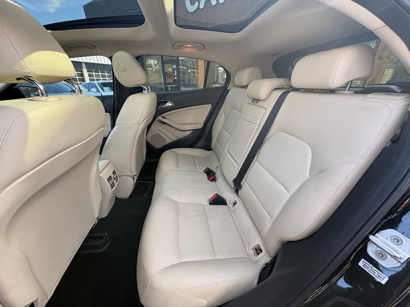 2015 Mercedes-Benz GLA-Class Image 26