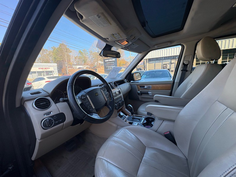 2010 Land Rover LR4 Image 18