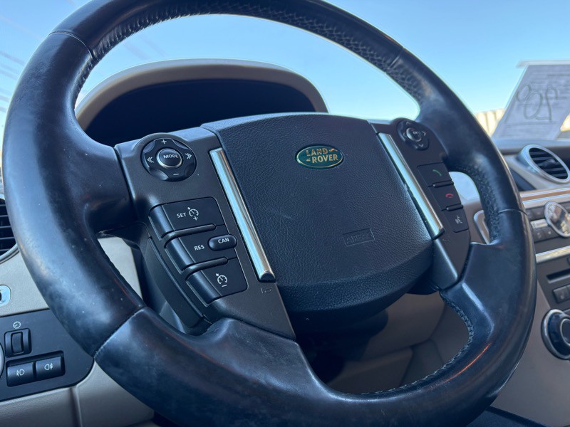 2010 Land Rover LR4 Image 27