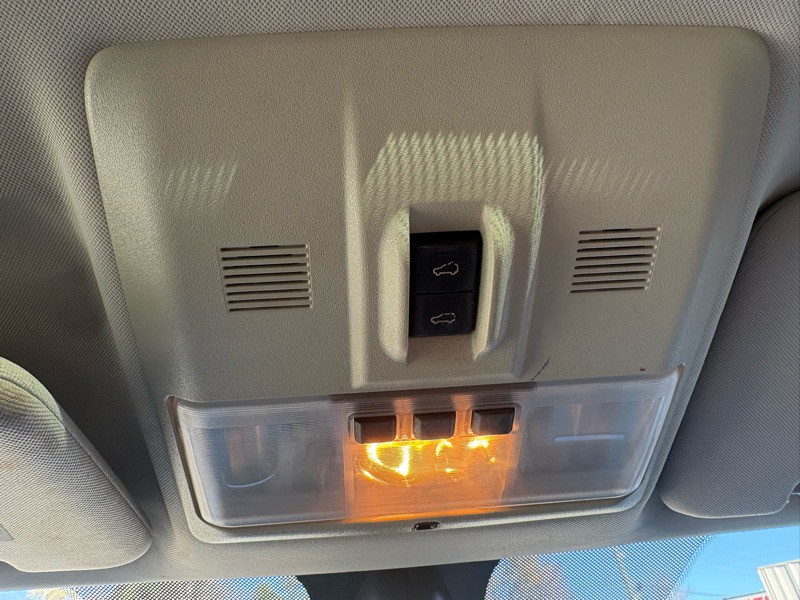 2010 Land Rover LR4 Image 28