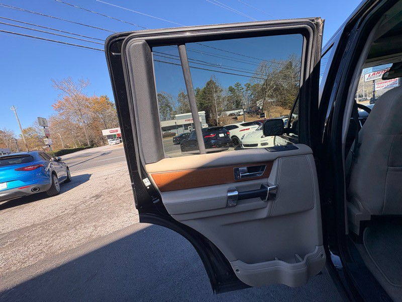 2010 Land Rover LR4 Image 35