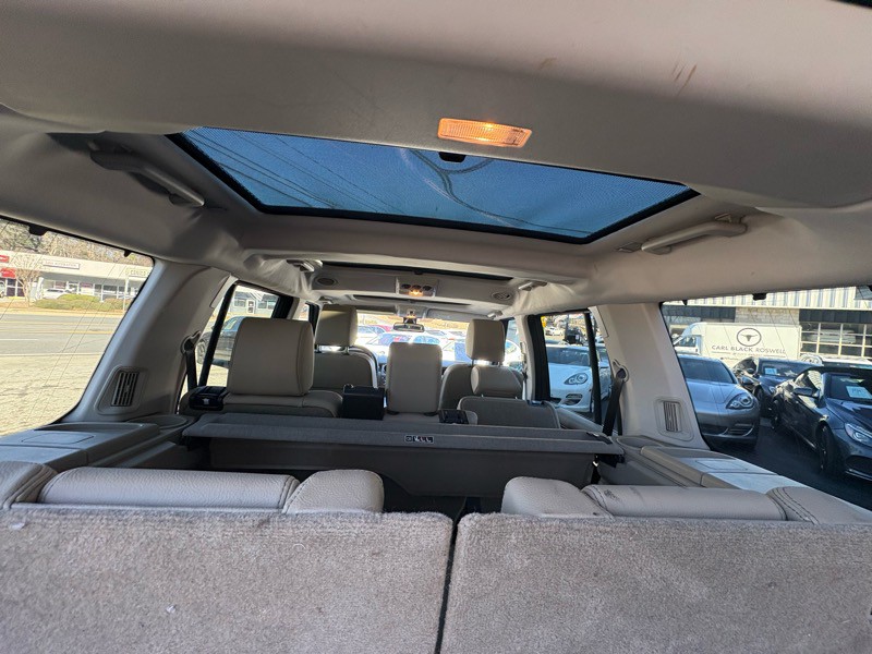 2010 Land Rover LR4 Image 38