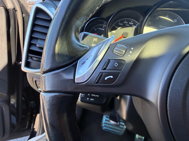 2014 Porsche Cayenne Image 9