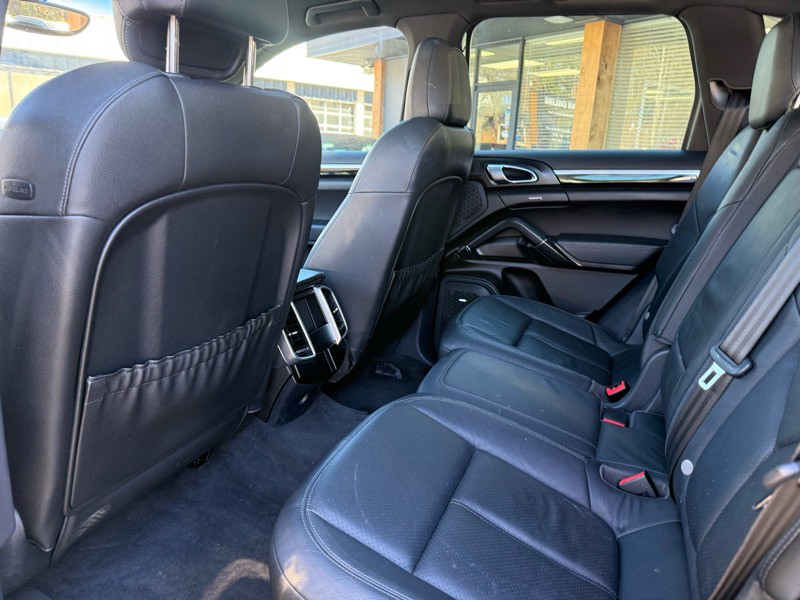 2014 Porsche Cayenne Image 16