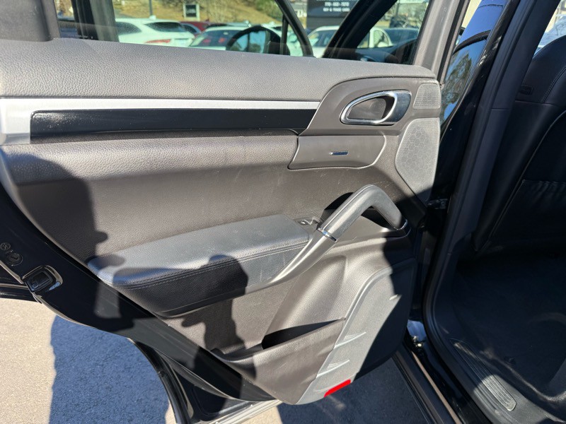 2014 Porsche Cayenne Image 17