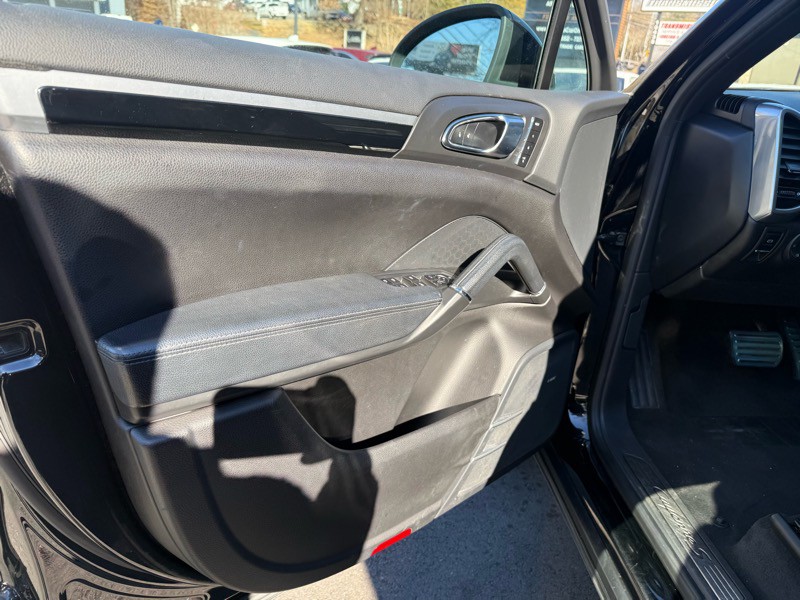 2014 Porsche Cayenne Image 20