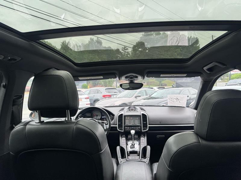 2014 Porsche Cayenne Image 10