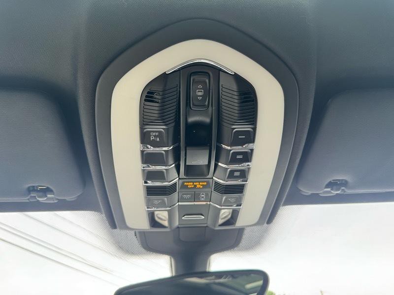 2014 Porsche Cayenne Image 19