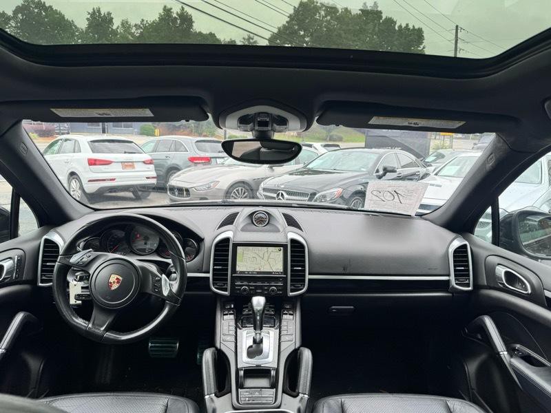 2014 Porsche Cayenne Image 26